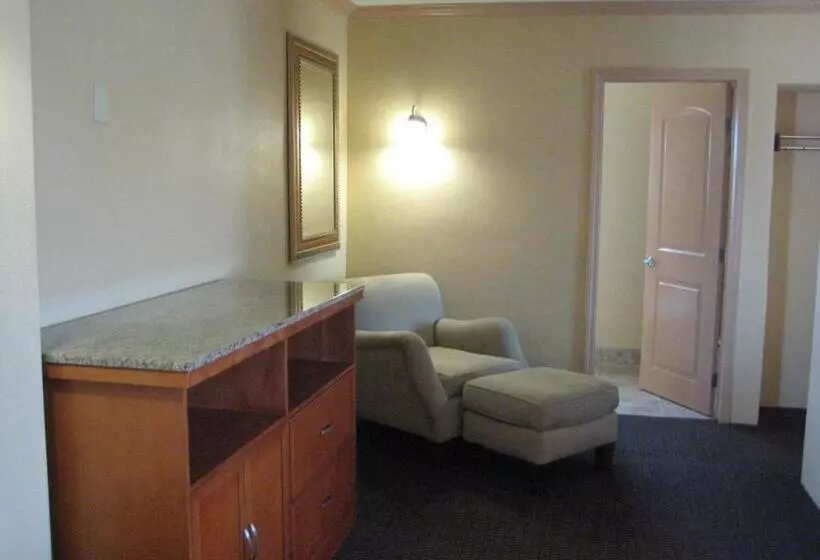 スイート, Americas Best Value Inn Porterville