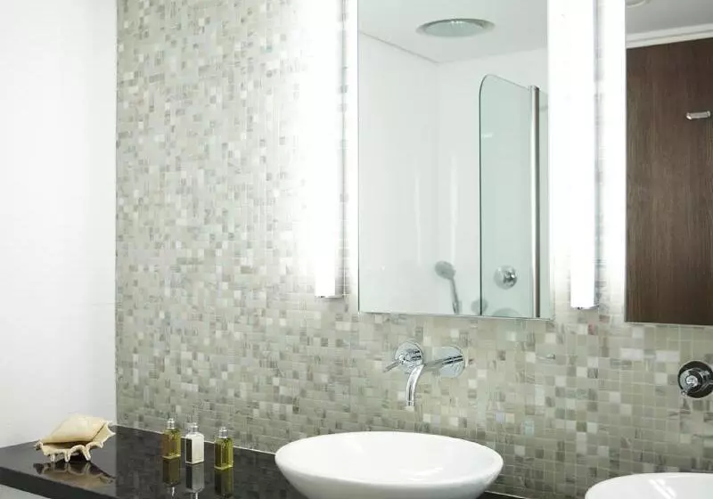 اتاق استاندارد برای معلولان, Knights Inn Flint