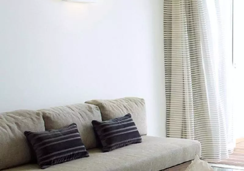 اتاق استاندارد برای معلولان, Knights Inn Flint