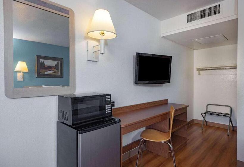 חדר סטנדרט שתי מיטות זוגיות, Travelodge By Wyndham Miles City