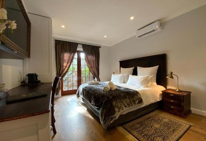 Quarto Deluxe Vista Piscina, Goblin S Mead