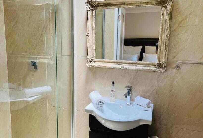 Quarto Estandar com Terraço, Goblin S Mead