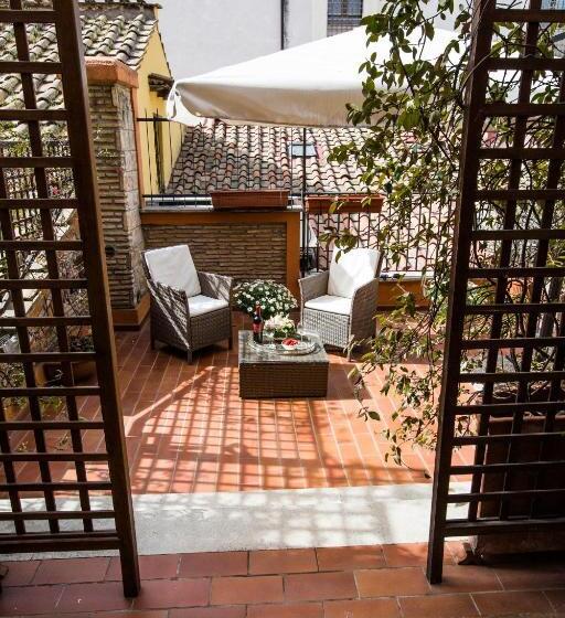 סוויטת ג'וניור עם טרסה, Pettinary Village B&b