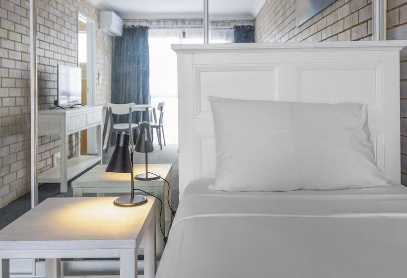 اتاق استاندارد, Coast Inn Motel