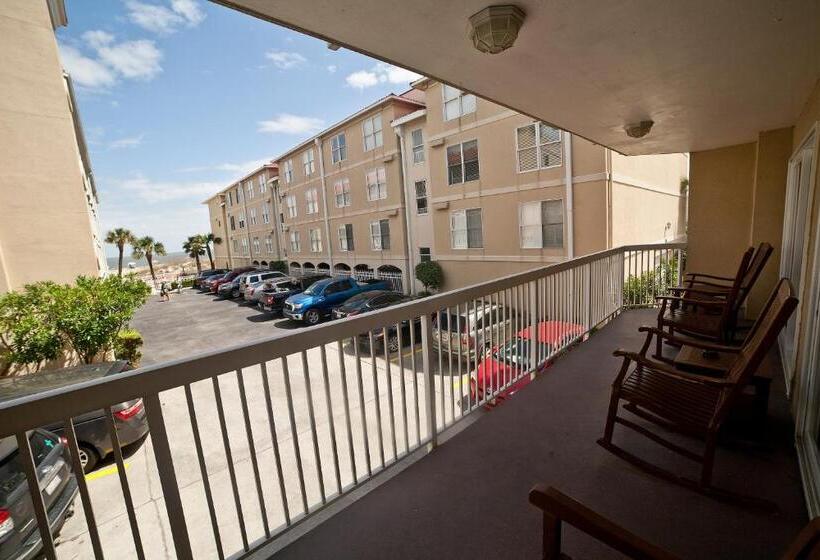 2 Bedrooms Suite Sea View, Desoto Beach