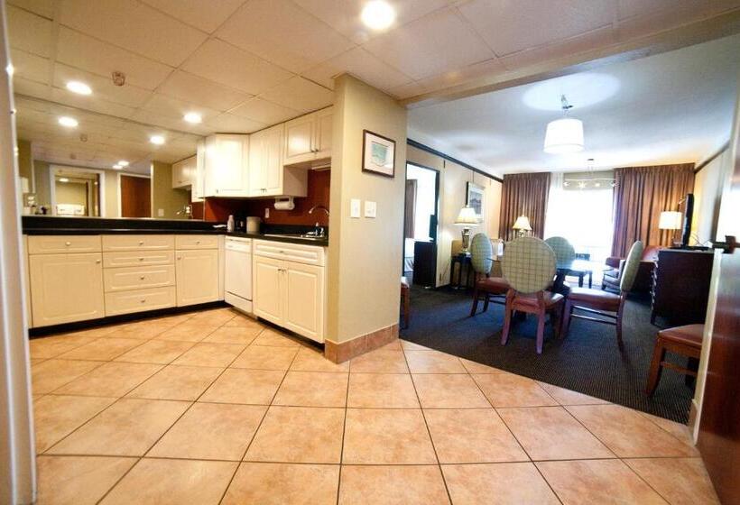 2 Bedrooms Suite Sea View, Desoto Beach