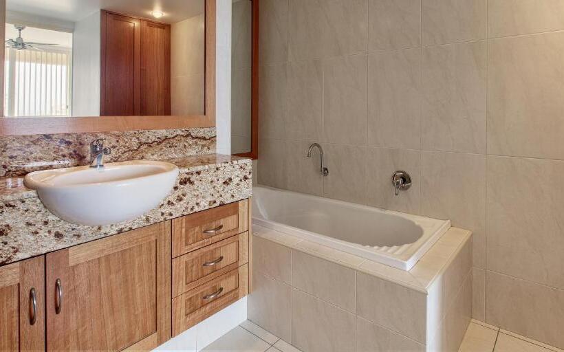 شقة دور أخير غرفة نوم واحدة, Dorchester On The Beach