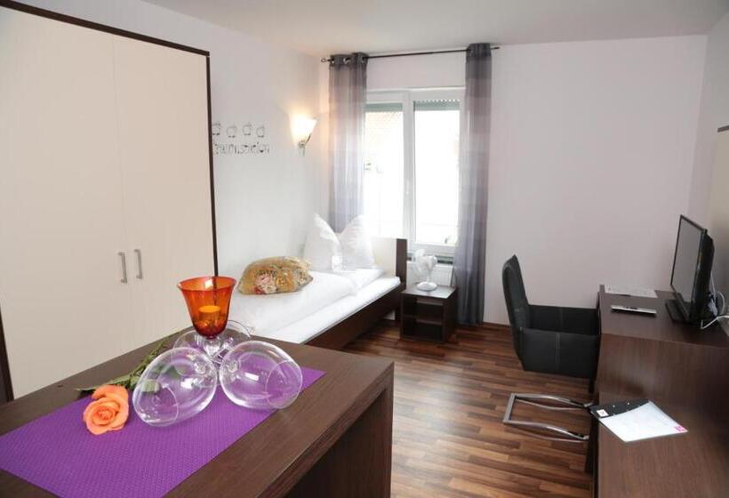 Номер Стандарт Индивидуальный, Am Marktplatz