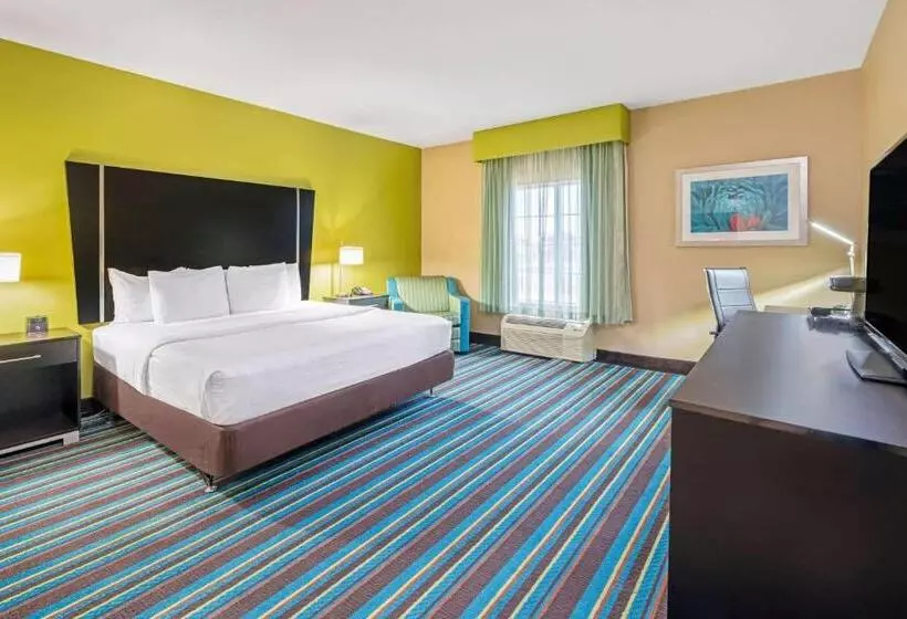 اتاق استاندارد با تخت بزرگ برای معلولان, La Quinta By Wyndham Muskogee