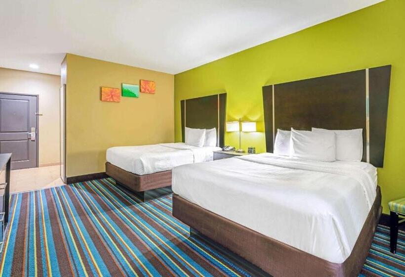 Номер Deluxe, La Quinta By Wyndham Muskogee