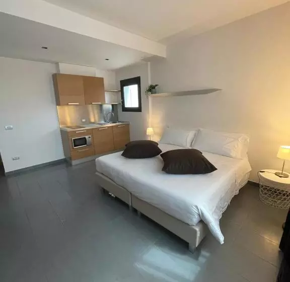 スタンダードスタジオ, Matrix Hotel & Residence