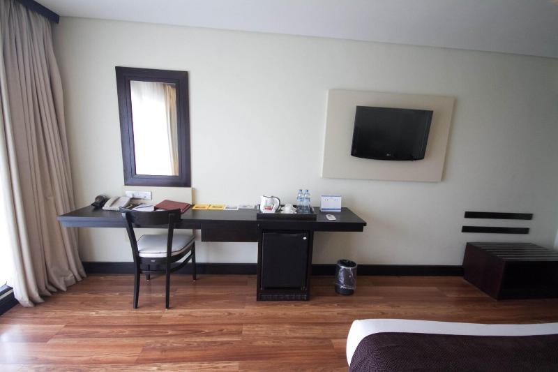 اتاق اجرایی, Mount Meru