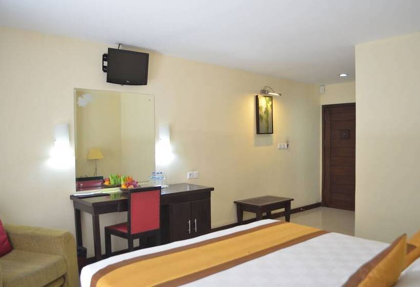 Номер Superior, Nirmala Hotel & Convention Centre