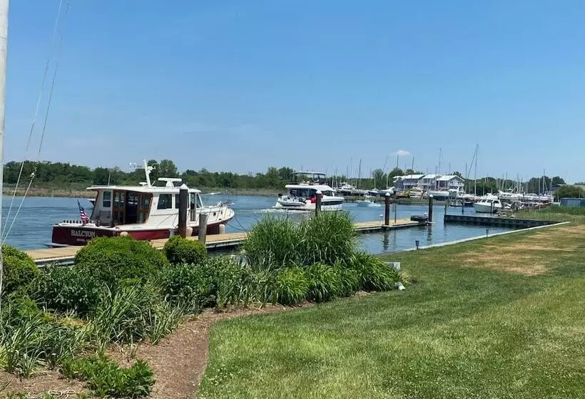 キングサイズベッドのスタンダードルーム, The Tilghman Island Inn
