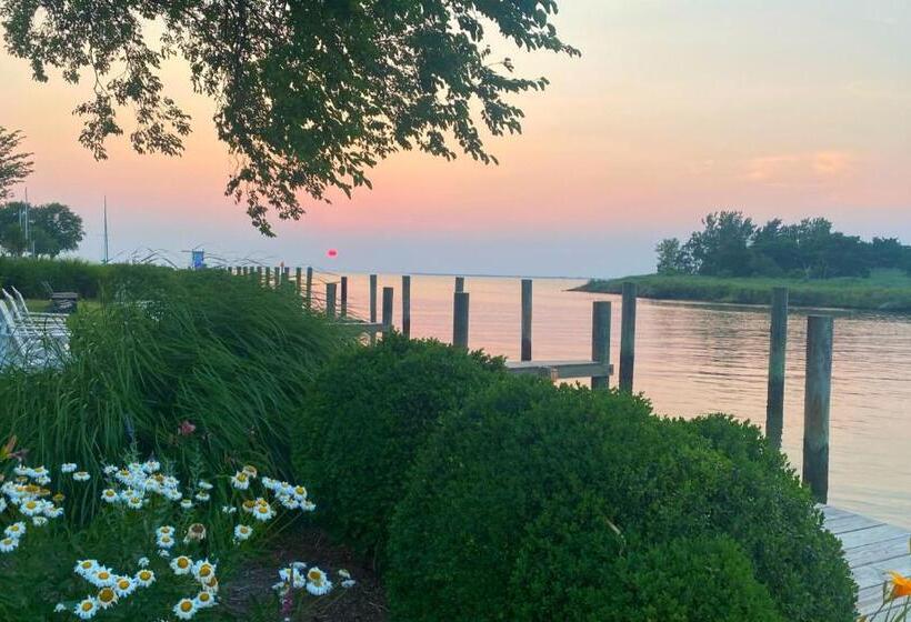 غرفة ديلوكس سرير كينج, The Tilghman Island Inn