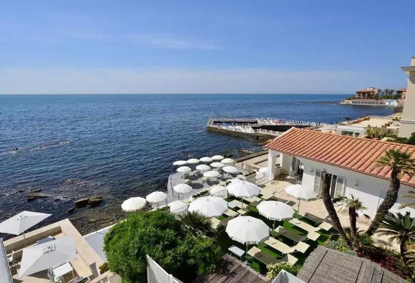 Superior-huone Merinäkymä, Villa Delle Palme