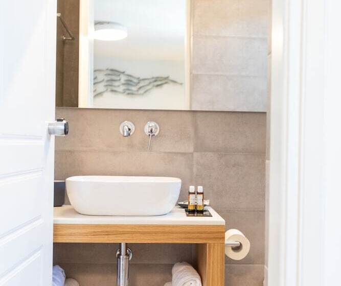 家族用アパートメント, Iris Skiathos