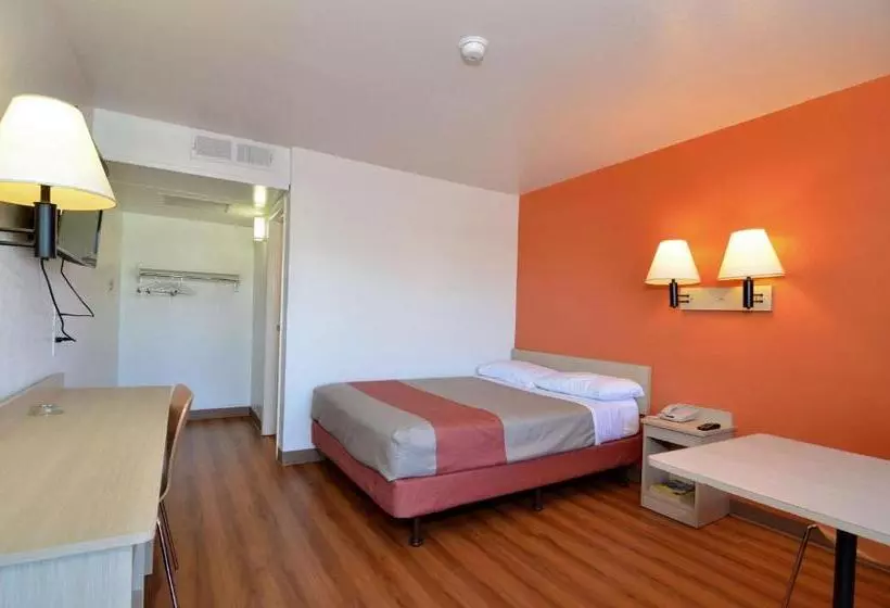 身障者適用スタンダードルーム, Motel 6indio, Ca  Palm Springs
