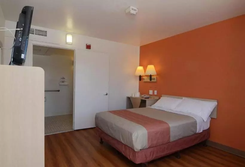 身障者適用スタンダードルーム, Motel 6indio, Ca  Palm Springs