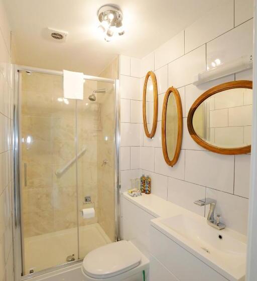 غرفة قياسية, Bryn Woodlands House