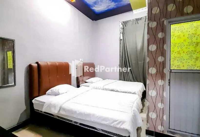 Sviitti, Mt Syariah Homestay Kerinci Redpartner