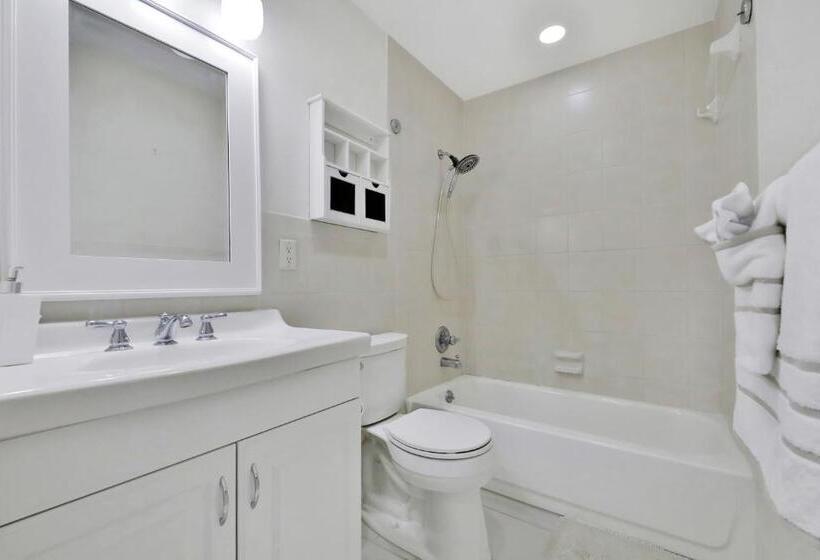 2ベッドルームアパートメント, 2 Bed 2 Bath Apartment In Tampa Bay