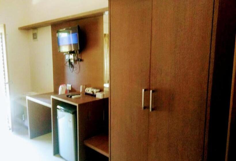 اتاق استاندارد با تخت بزرگ, Badami Heritage Resort