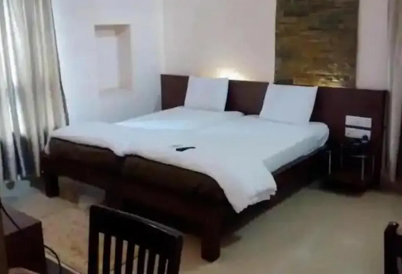 اتاق استاندارد با تخت بزرگ, Badami Heritage Resort