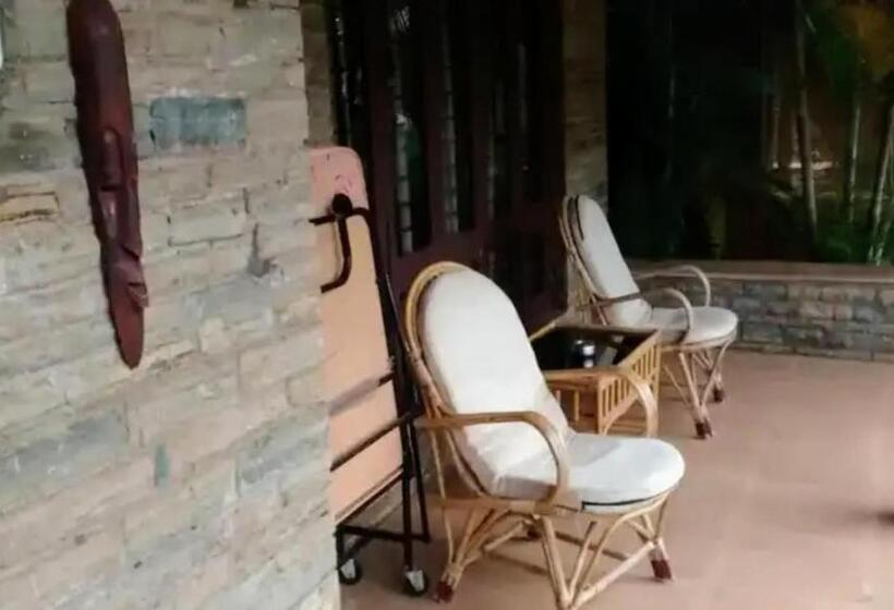 اتاق استاندارد با تخت بزرگ, Badami Heritage Resort