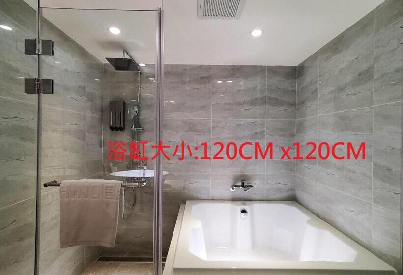 اتاق لوکس, Hinoen