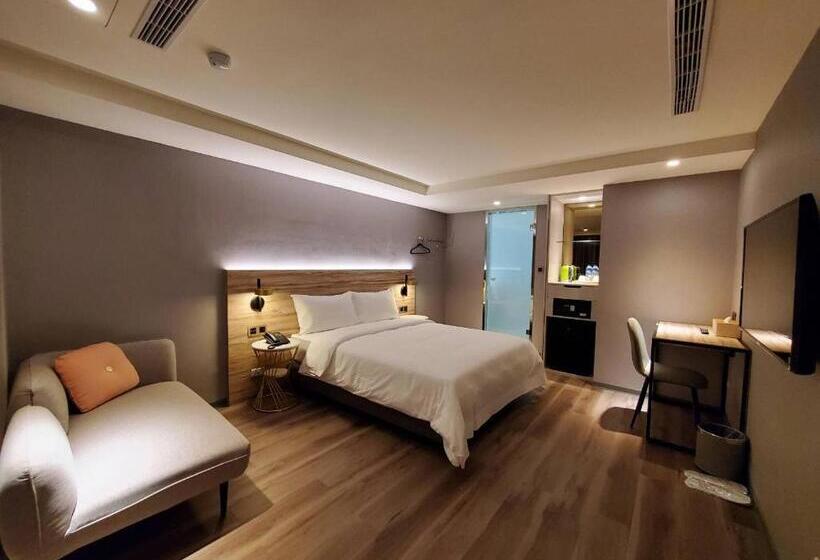 اتاق اجرایی, Hinoen