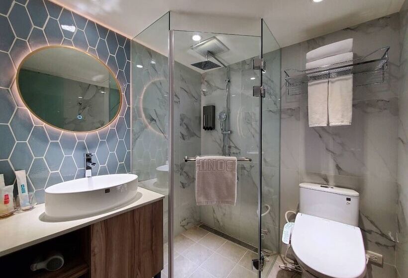 اتاق اکونومی, Hinoen