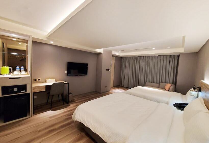 اتاق خانواده اجرایی, Hinoen