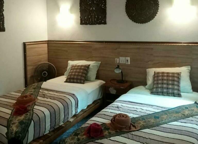 بنجلو قياسى, Khaosok Las Orquideas Resort