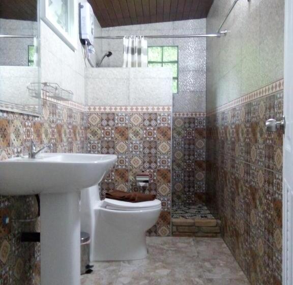 بنجلو عائلى, Khaosok Las Orquideas Resort