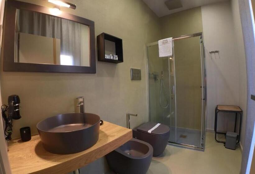 استودیوی لوکس, Atenea Palace Rooms