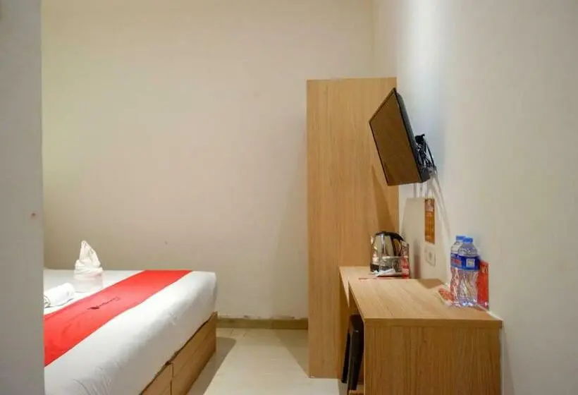 スーペリアールーム, Reddoorz Plus @ Losari Makassar