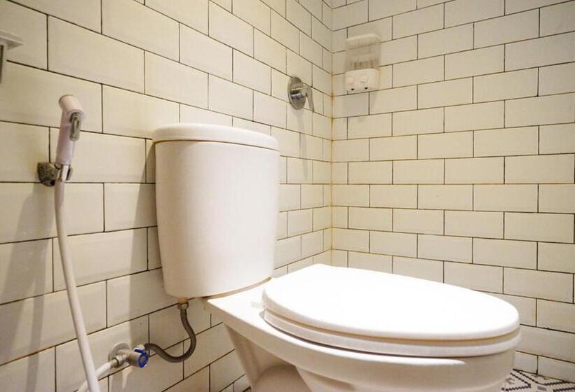 Номер Superior, Reddoorz Plus @ Losari Makassar