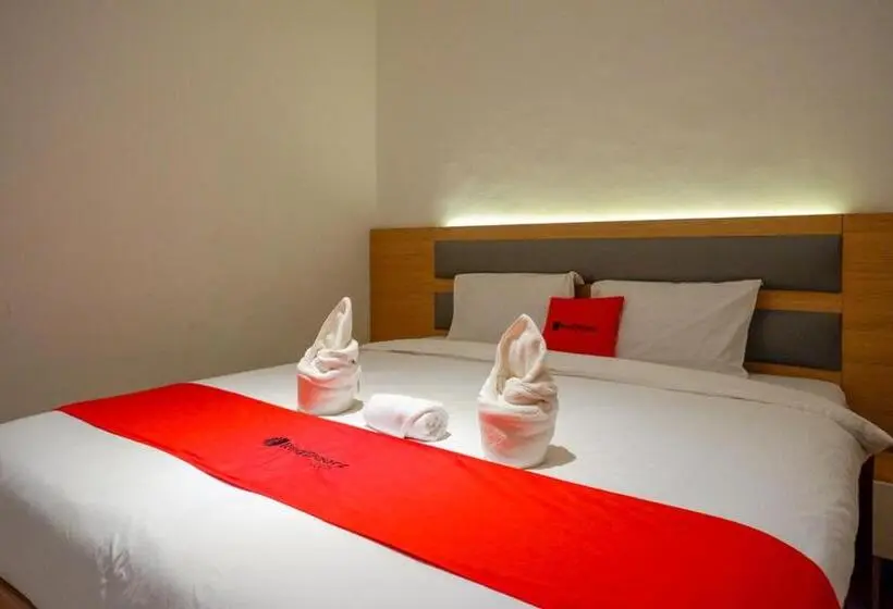 デラックスルーム, Reddoorz Plus @ Losari Makassar