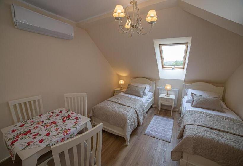 اتاق استاندارد چهار تخته, Rancho Zalec