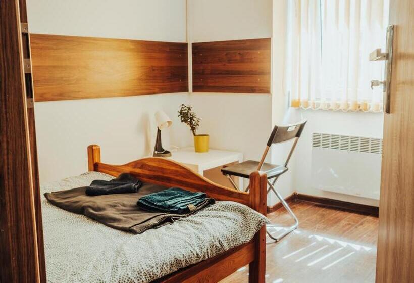 غرفة قياسية حمام مشترك, Noclegi Na Słowackiego 6