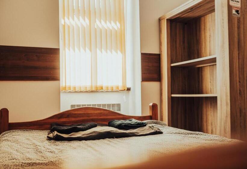 غرفة قياسية حمام مشترك, Noclegi Na Słowackiego 6