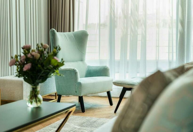 豪华套房, Ferreus Modern Art Deco