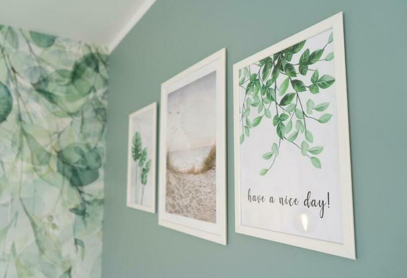 スタンダードスタジオ, Konik Morski