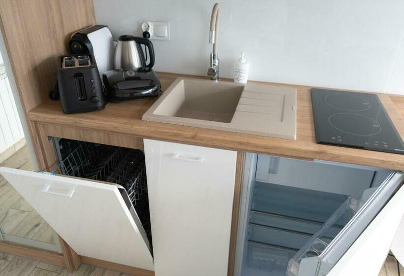 スタンダードスタジオ, Konik Morski