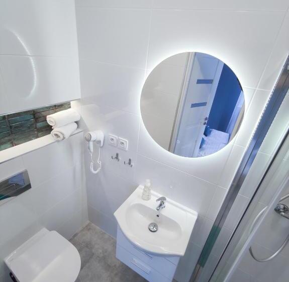 スタンダードスタジオ, Konik Morski