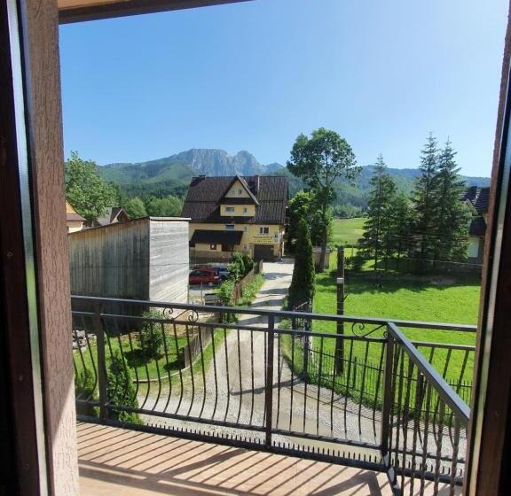 اتاق استاندارد سه تخته با بالکن, Willa Szafran