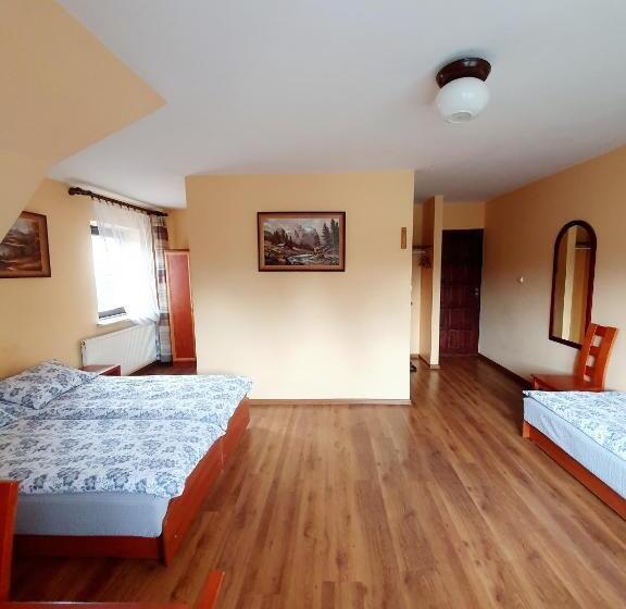 اتاق استاندارد سه تخته با بالکن, Willa Szafran