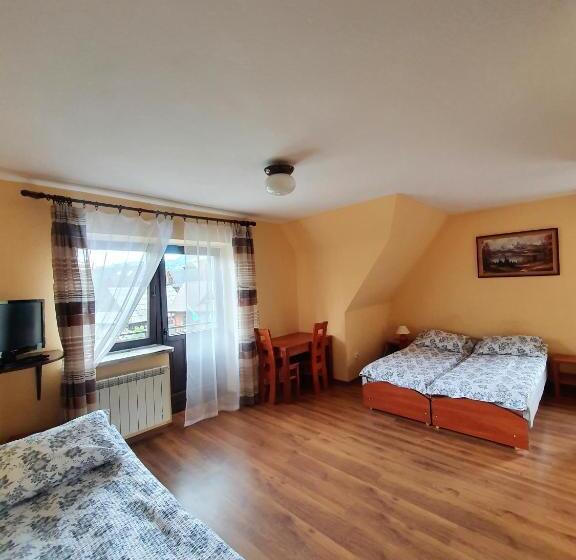 اتاق استاندارد سه تخته با بالکن, Willa Szafran