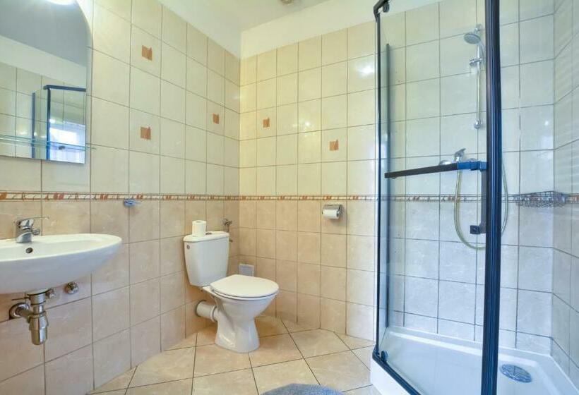 스탠다드 트리플 룸, Noclegi Wałbrzych Pokoje Konrad